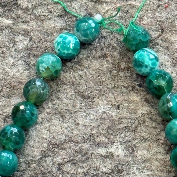 Faceted Green Crackle Agate Beads Strand ~30 Beads Teal Emerald Mixed Tones - Picture 5 of 8